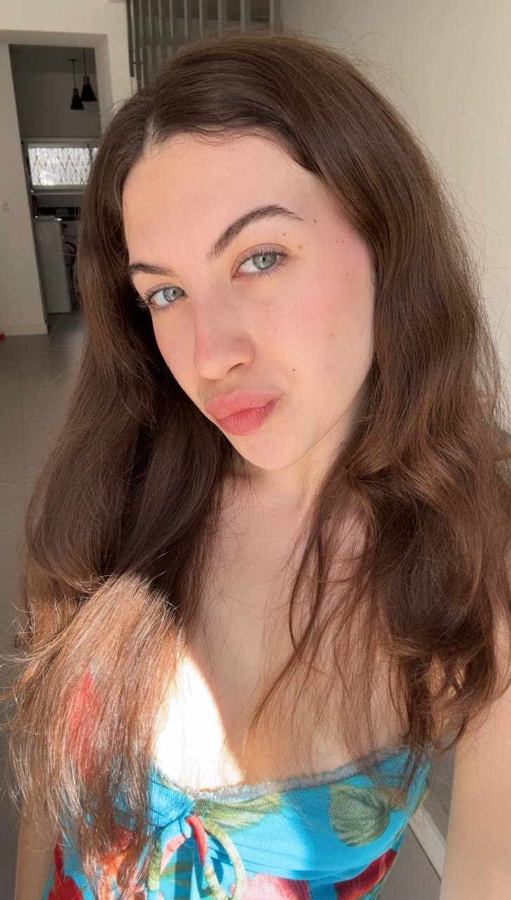 Nude girl Amber in Cuttack