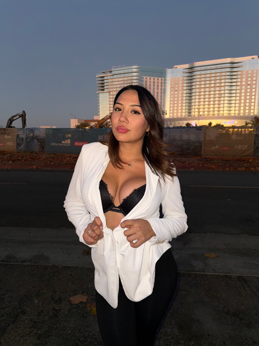 Take a pause and enjoy Ali Cruz — streaming from Cuttack